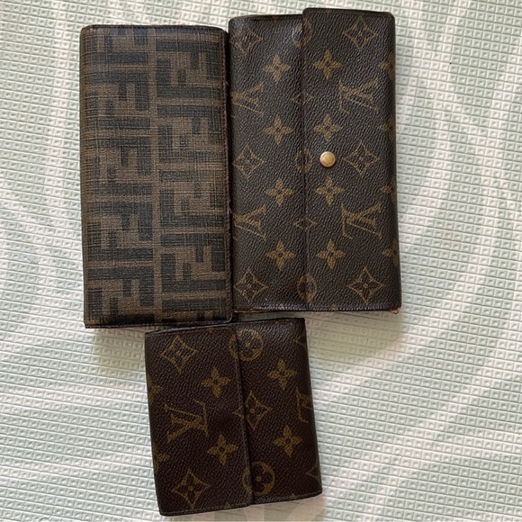 LV &Fendi wallets bundle - Picture 1 of 16